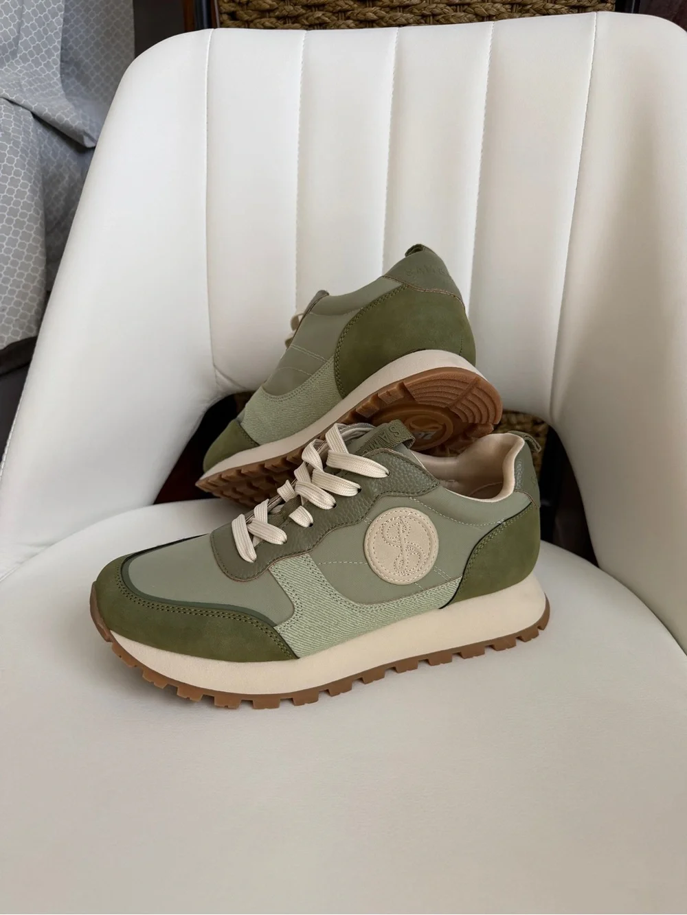 Sam & Libby Olive and Cream Women's Casual 7.5 Sneakers